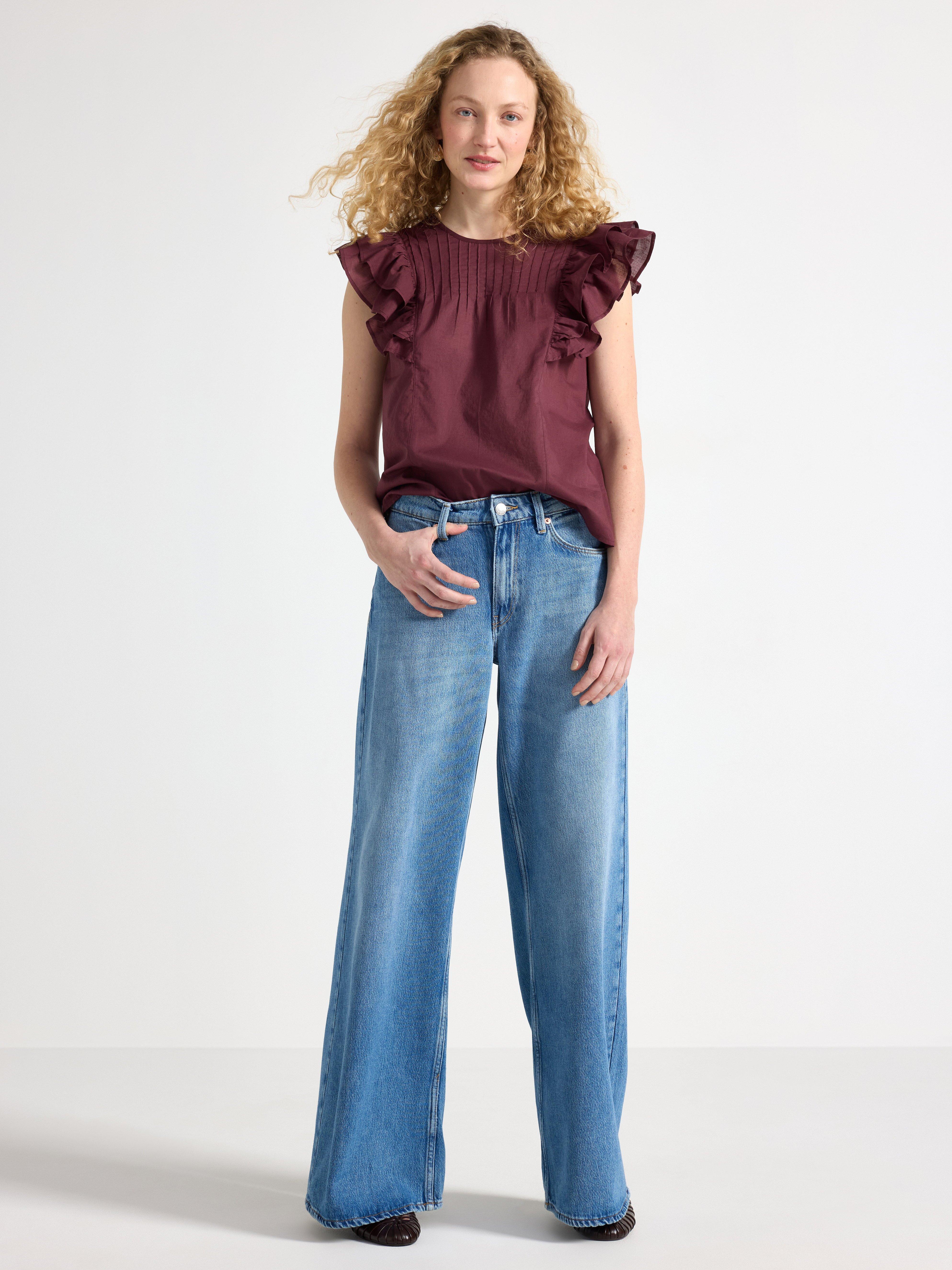 Blusa sin mangas rojo oscuro