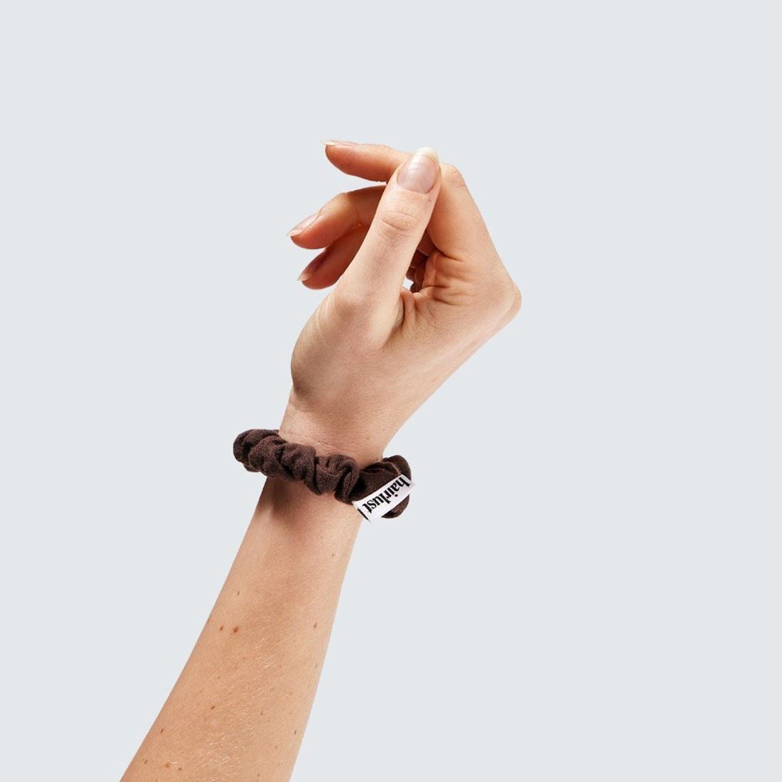 Hairlust kokvilnas matu gumijas, mazas, kafijas brūnas – 1 gab.