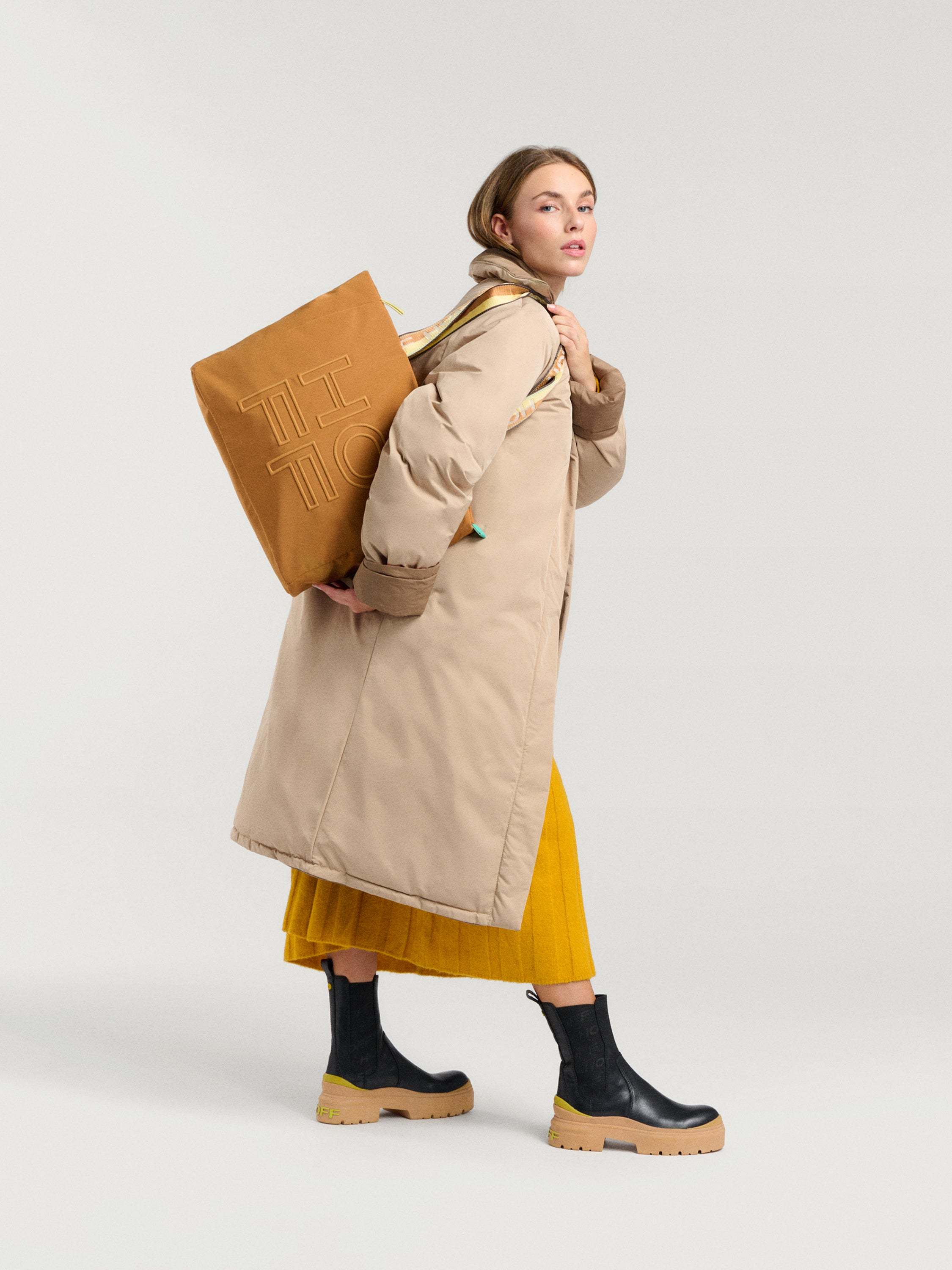 SHOPPER NYLON ARCH MARRÓN