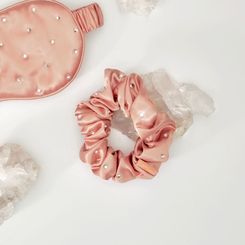 Crystallove matu saite no kristalizēta zīda – rožzelta krāsā – 1 gab.