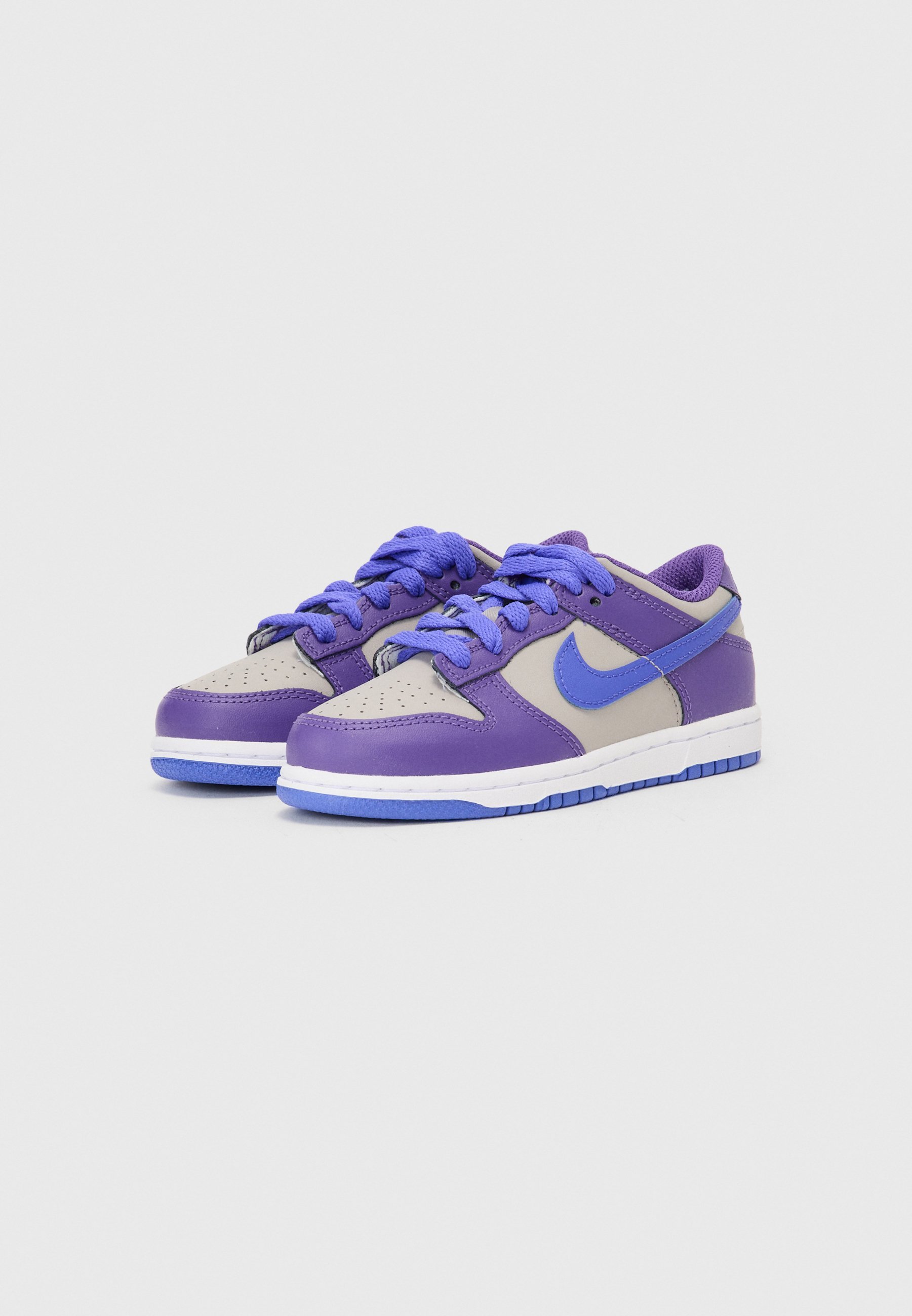 Nike Sportswear DUNK LOW UNISEX - Sneakers - collegegrijs/Perzisch violet/wilddruif/wit