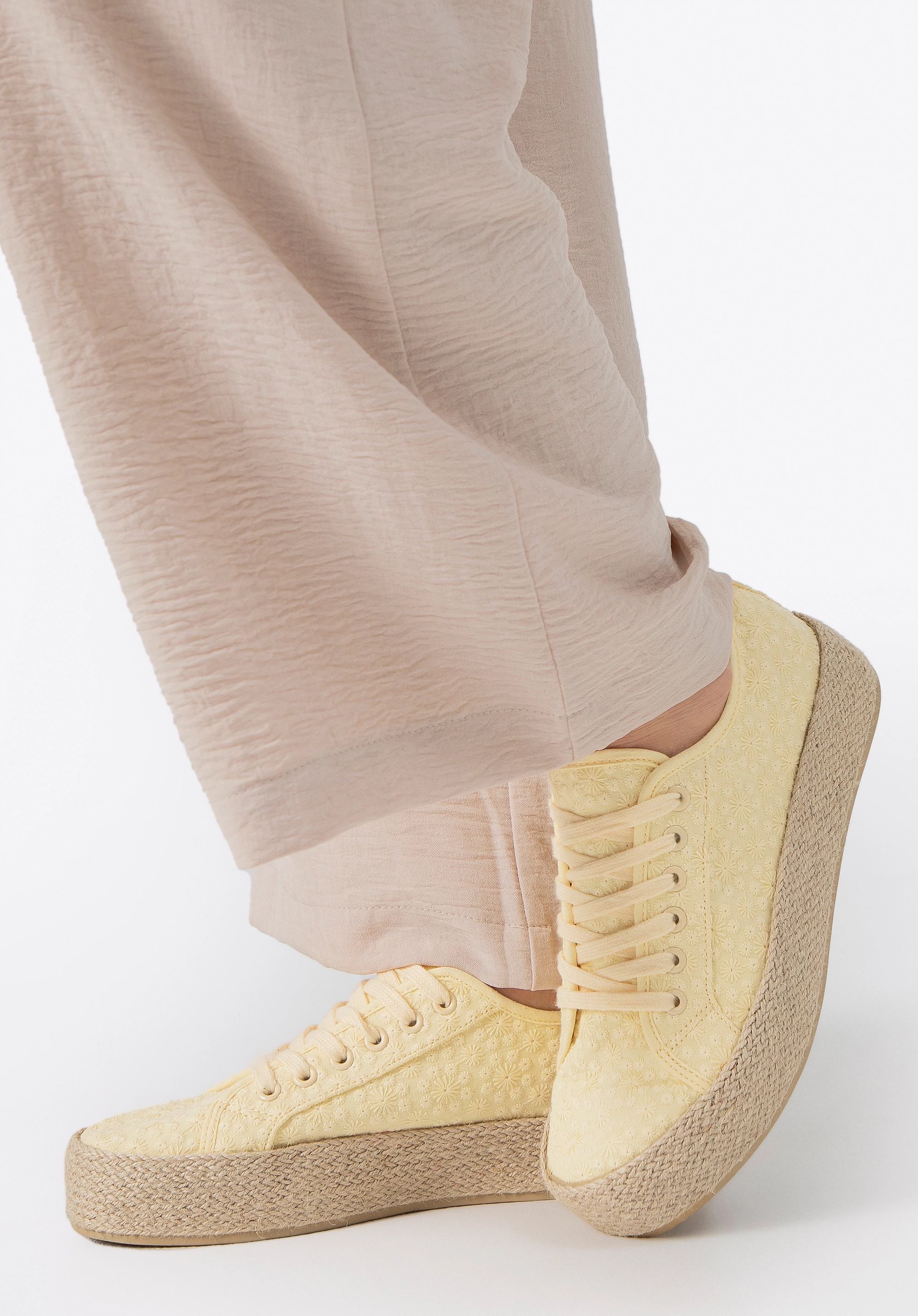 Damskie sneakersy na słomkowej podeszwie żółte