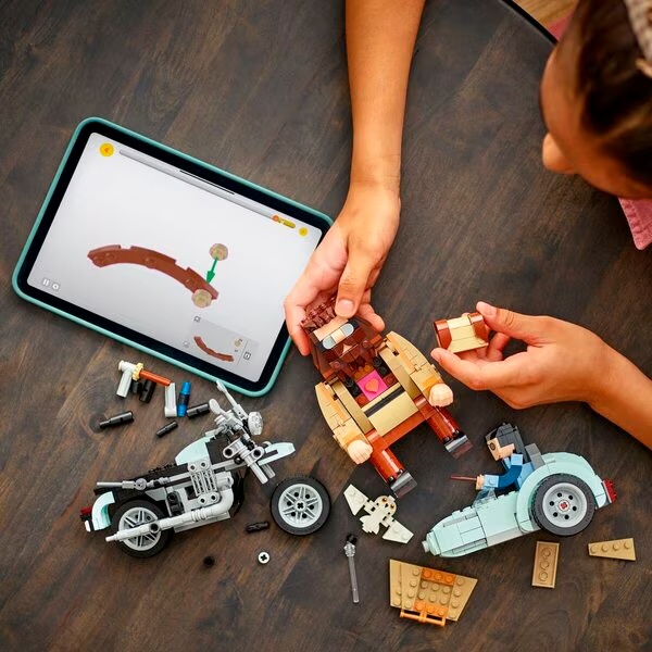 LEGO Harry Potter 76443 Hagridova in Harryjeva vožnja na motorju