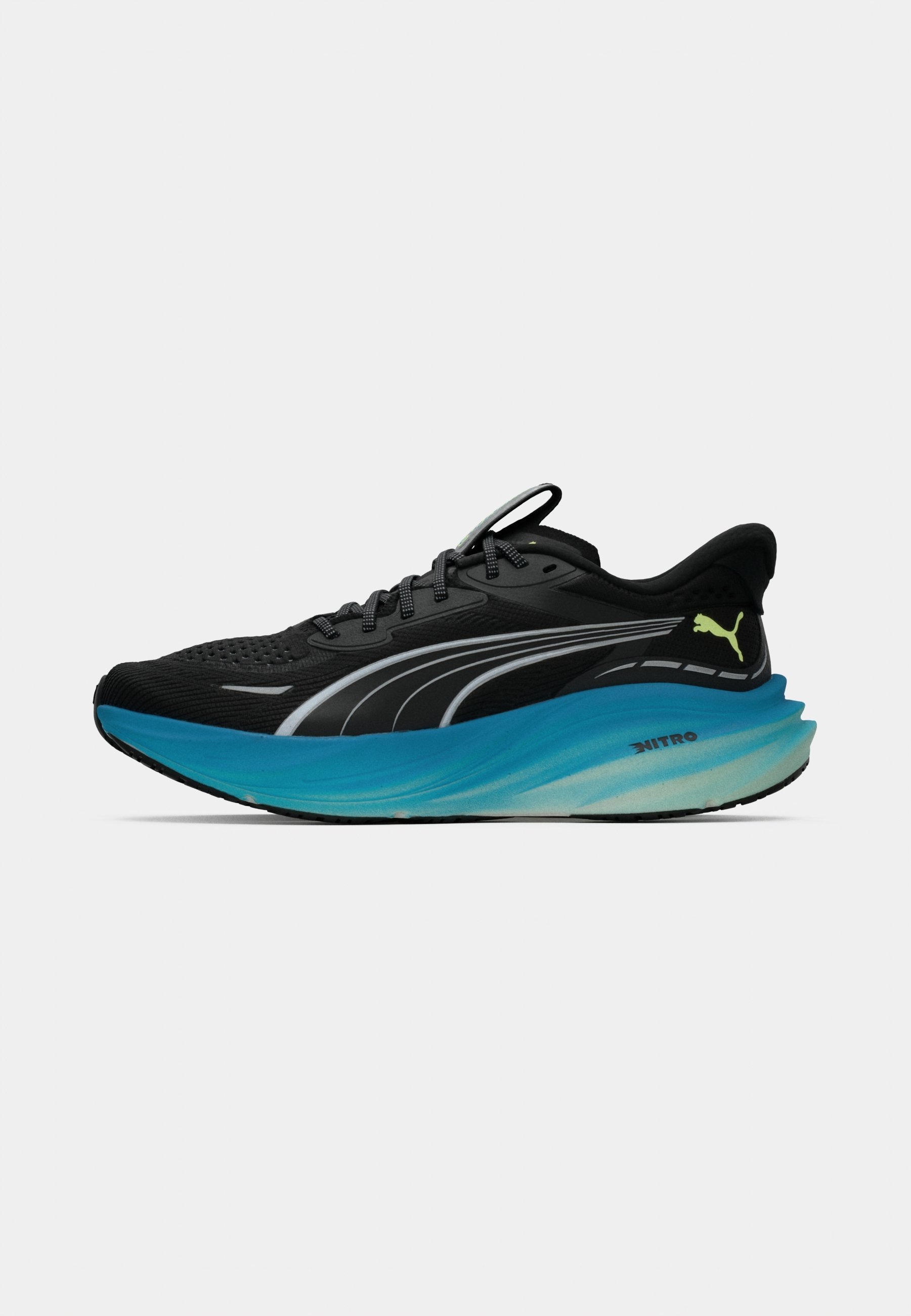 Puma MAGNIFY NITRO 3 - Scarpe da corsa su strada - nero/blu velocità