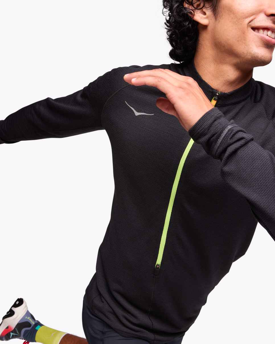 HOKA Manga larga BaseZip negra