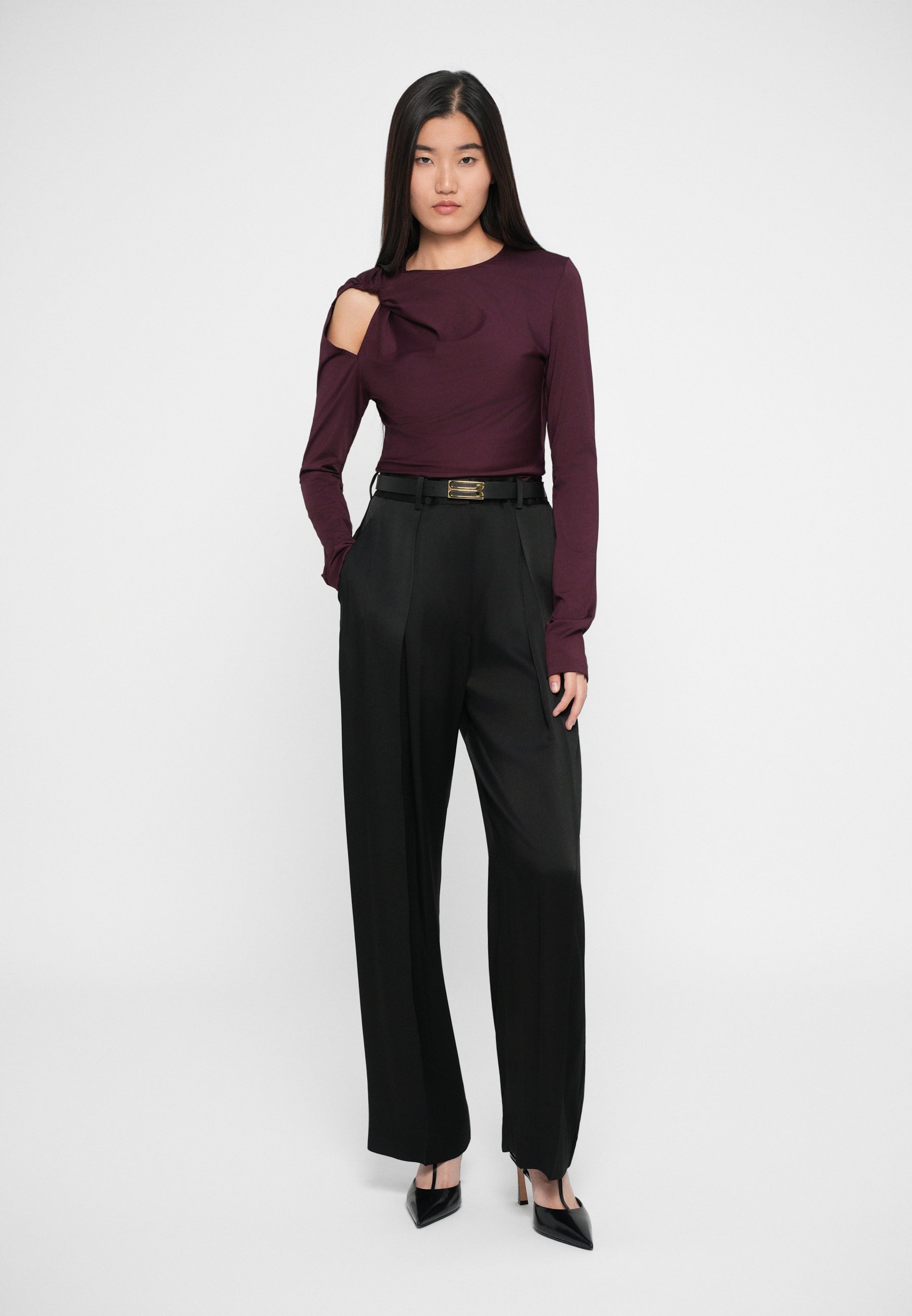 Victoria Beckham top met gedraaid armgatdetail - Top met lange mouwen - bordeauxrood