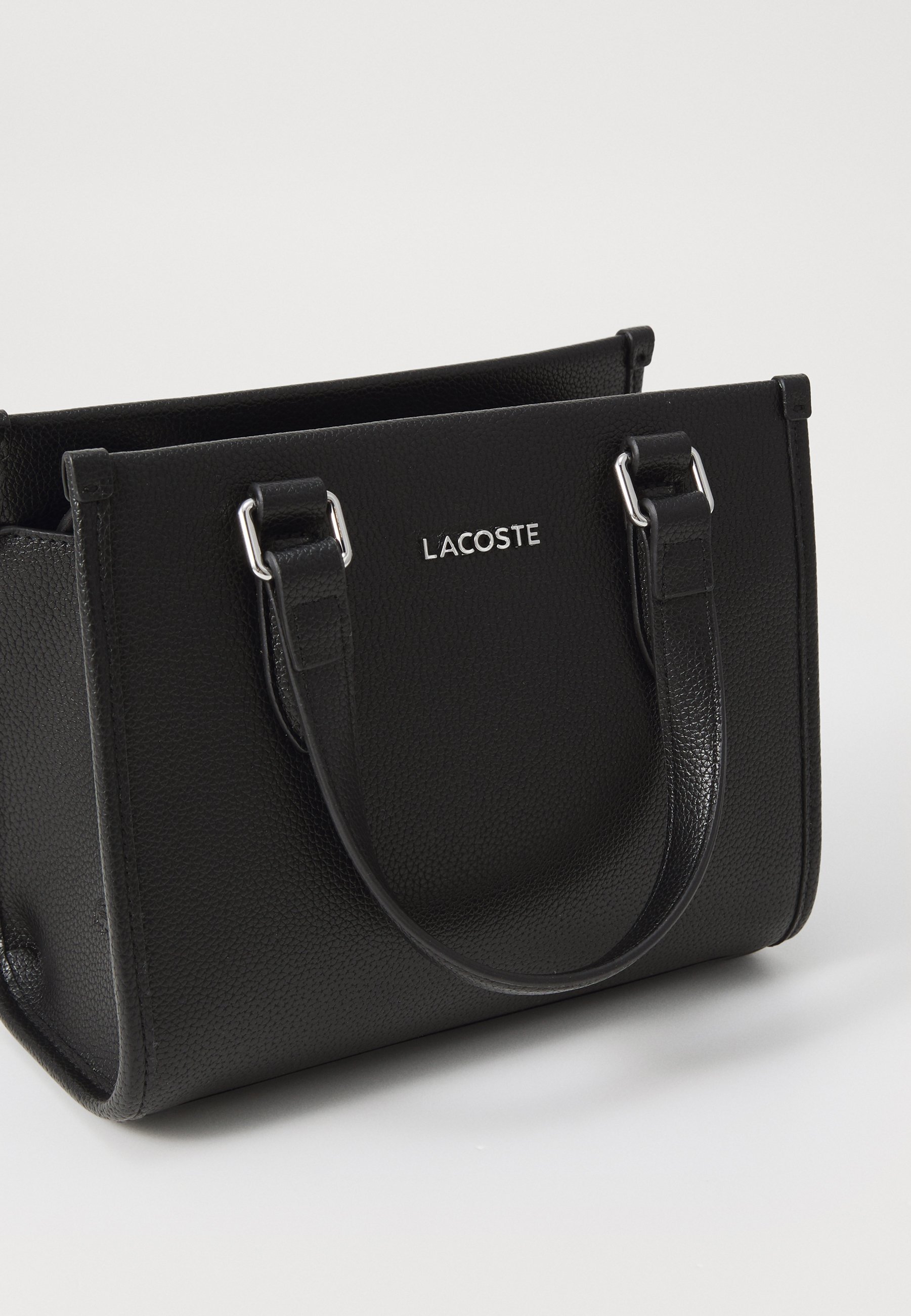 Lacoste TOP HANDLE BAG - Handtas - zwart
